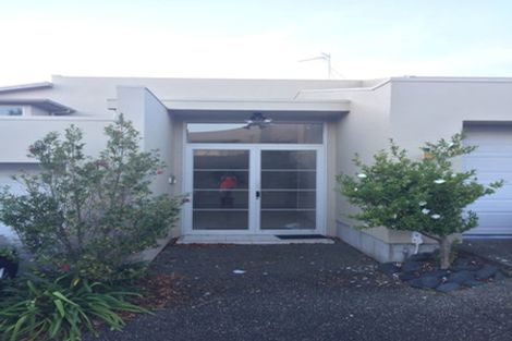 Photo of property in 7 Gillett Place, Botany Downs, Auckland, 2014