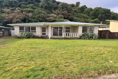 Photo of property in 15 Gillespies Road, Birchville, Upper Hutt, 5018