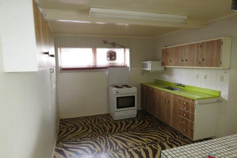 Photo of property in 1/78 Castor Bay Road, Castor Bay, Auckland, 0620