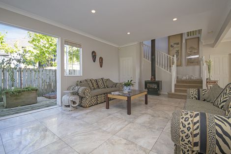Photo of property in 13 Belvedere Court, West Harbour, Auckland, 0618