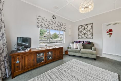 Photo of property in 2/8 John Street, Trentham, Upper Hutt, 5018