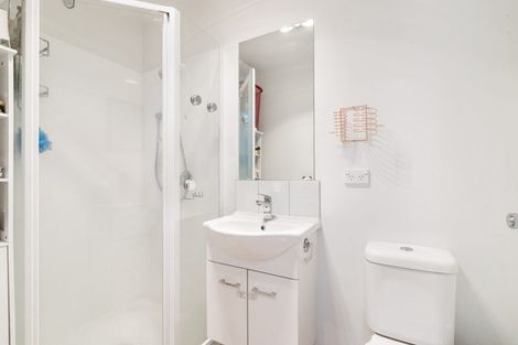 Photo of property in 16 Pangu Way, Mangere, Auckland, 2022