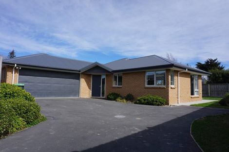 Photo of property in 4 Stanwood Grove, Darfield, 7510