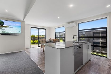 Photo of property in 16 Tanuku Lane, Te Puke, 3119