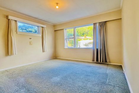 Photo of property in 50 Randwick Road, Northland, Wellington, 6012