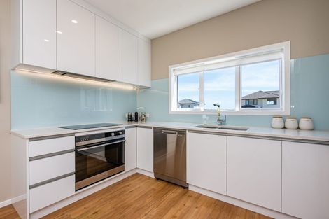 Photo of property in 36 Margaret Shields Avenue, Aotea, Porirua, 5024