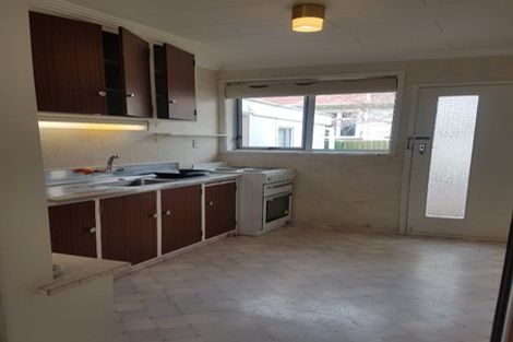 Photo of property in 2/214 Coronation Avenue, Welbourn, New Plymouth, 4310