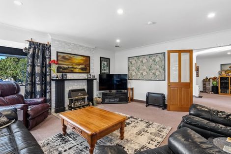 Photo of property in 8 Easton Way, Levin, 5510