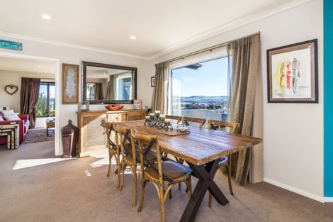 Photo of property in 20 Botanical Heights Drive, Waipahihi, Taupo, 3330