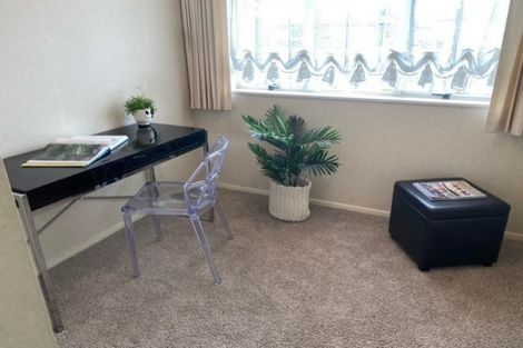 Photo of property in 71 Amberley Avenue, Highbury, Palmerston North, 4412