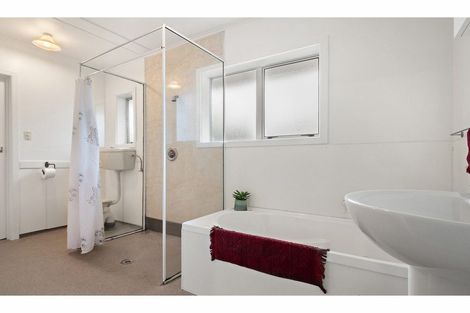 Photo of property in 60 Bournemouth Crescent, Aranui, Christchurch, 8061