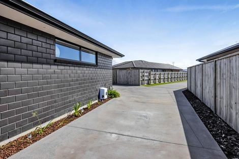 Photo of property in 8 Wheki Lane, Inglewood, 4330