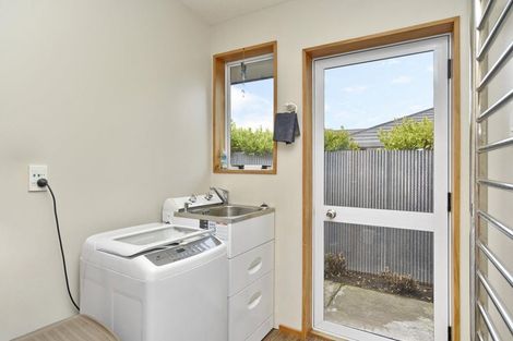 Photo of property in 2/66 Dunedin Street, Redwood, Christchurch, 8051