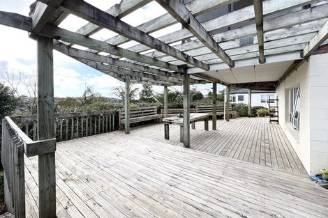 Photo of property in 33 Sartors Avenue, Northcross, Auckland, 0630