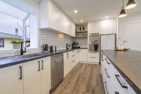 Photo of property in 57 Severn Street, Clifton, Invercargill, 9812