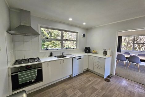 Photo of property in 235 Heta Road, Merrilands, New Plymouth, 4312