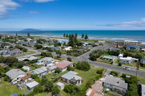 Photo of property in 70 Moana Street, Otaki Beach, Otaki, 5512