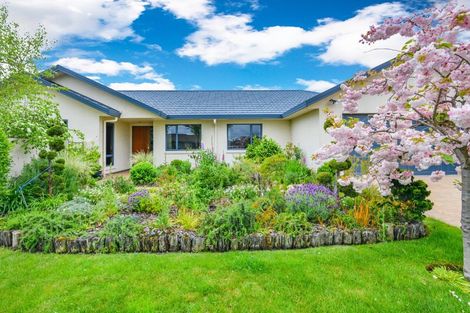Photo of property in 1 Russell Robertson Drive, Havelock North, 4130