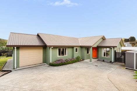 Photo of property in 16 Zachary Place, Welcome Bay, Tauranga, 3112