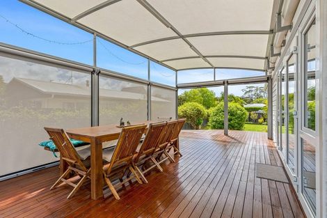 Photo of property in 17 Rheingold Place, Huapai, Kumeu, 0810