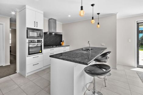 Photo of property in 10 Peacock Place, Pokeno, 2402