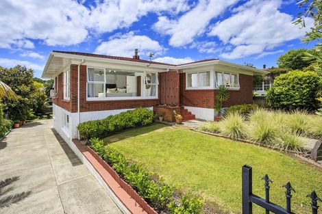 Photo of property in 28 Northumberland Avenue, Belmont, Auckland, 0622