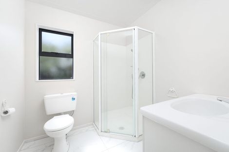 Photo of property in 16 Pyramid Place, Glen Eden, Auckland, 0602