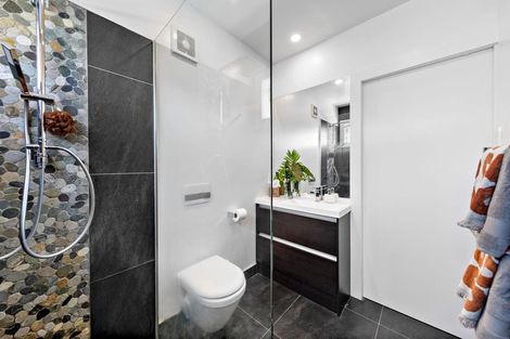 Photo of property in 21 Regina Street, Westmere, Auckland, 1022