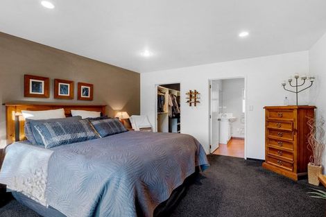 Photo of property in 29 Scarlet Oak Drive, West Melton, Christchurch, 7671