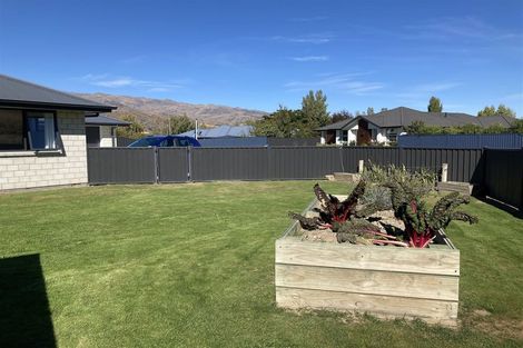 Photo of property in 6 Parkburn Lane, Mount Pisa, Cromwell, 9383