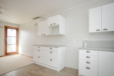 Photo of property in 9/25 Queen Street, Dannevirke, 4930