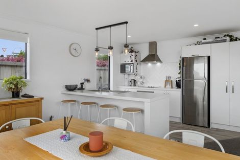 Photo of property in 9 Wai Huri Place, Omokoroa, 3114