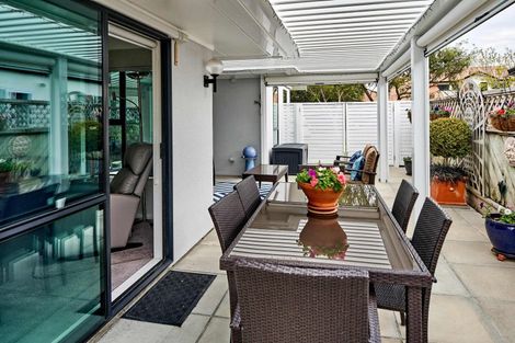 Photo of property in 19 Samwell Drive, Whitby, Porirua, 5024