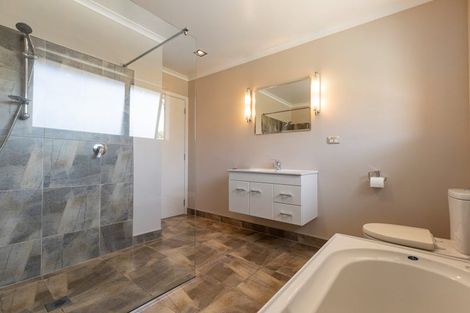 Photo of property in 40 Little Maude Drive, Lake Hawea, Wanaka, 9382