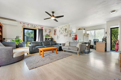 Photo of property in 170b Aviemore Drive, Highland Park, Auckland, 2010