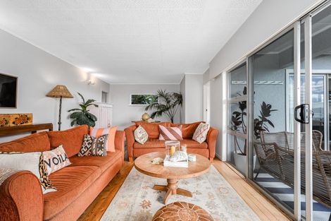 Photo of property in 16 Paneta Street, Paekakariki, 5034