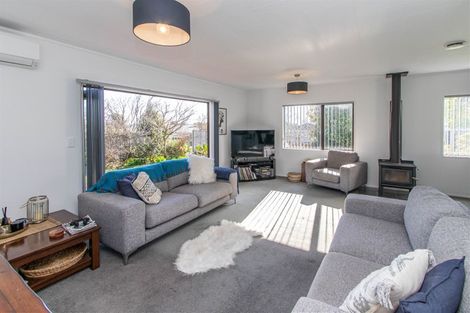 Photo of property in 22 Tawari Street, Inglewood, 4330