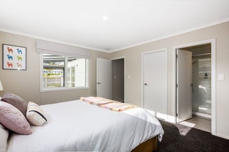Photo of property in 11 Banks Boulevard, Whitby, Porirua, 5024