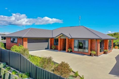 Photo of property in 21 Omega Place, Coastlands, Whakatane, 3120
