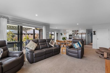 Photo of property in 25 Kaiora Drive, Papamoa Beach, Papamoa, 3118