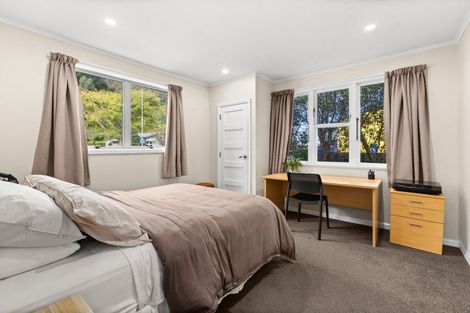 Photo of property in 2 Main Street, Hospital Hill, Napier, 4110
