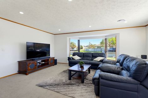 Photo of property in 10 Te Kupe Road, Paraparaumu Beach, Paraparaumu, 5032