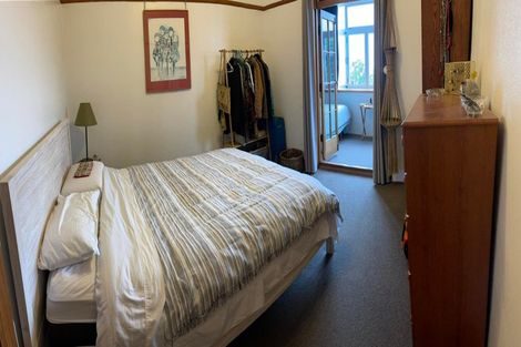 Photo of property in Devonport Apartments, 42/127 Saint Aubyn Street, New Plymouth, 4310