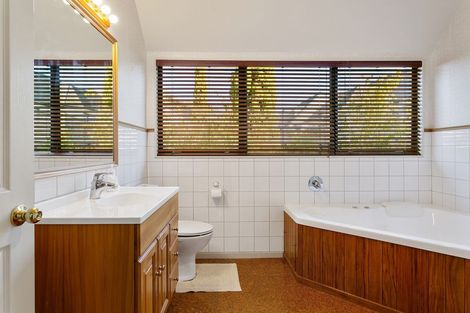 Photo of property in 1 Kips Way, Rangatira Park, Taupo, 3330