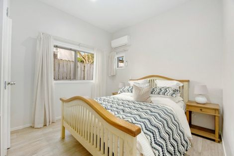Photo of property in 39 Scarlet Oak Drive, Schnapper Rock, Auckland, 0632