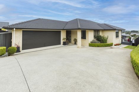 Photo of property in 24 Tokerau Crescent, Pukekohe, 2120