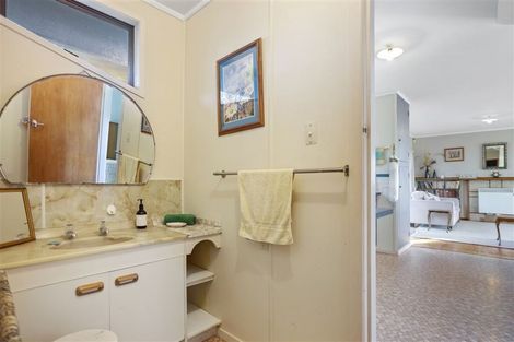 Photo of property in 100 Tangaroa Road, Whangamata, 3620