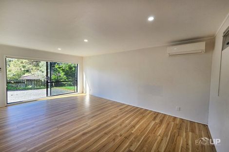 Photo of property in 1 Fernhaven Place, Massey, Auckland, 0614
