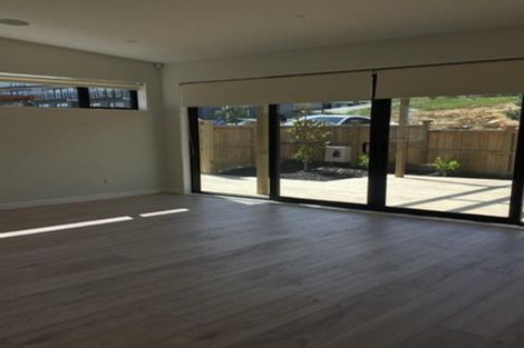 Photo of property in 31 Ascension Crescent, Orewa, 0931