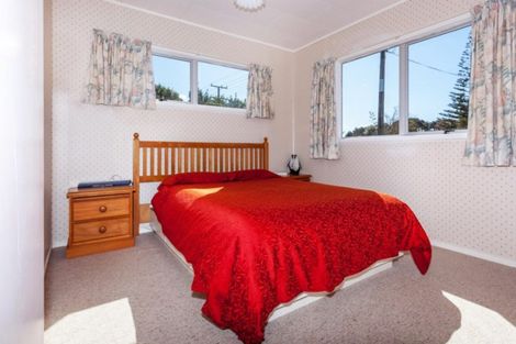 Photo of property in 60 Captain Cook Road, Cooks Beach, Whitianga, 3591